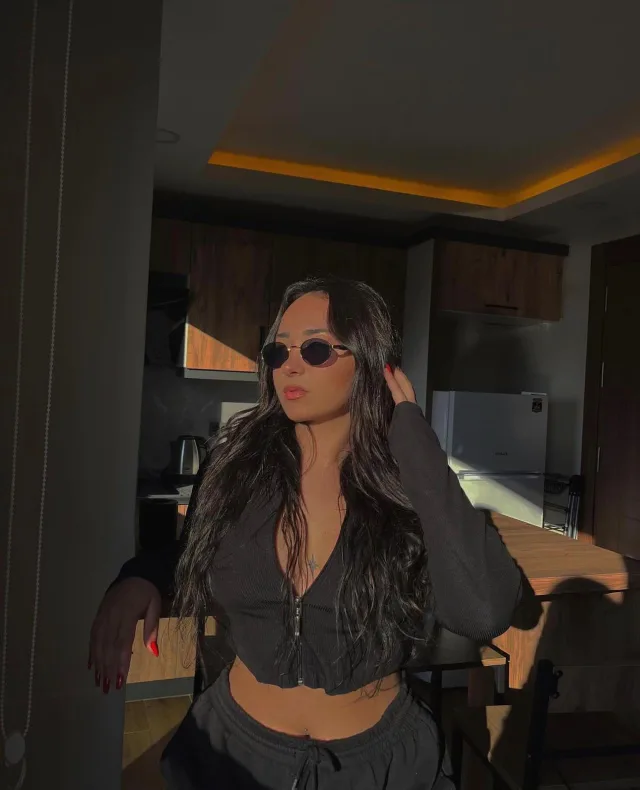 Bodrum Escort Enerjik Kadın Jale